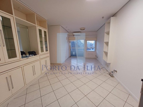 Cobertura à venda com 3 quartos, 188m² - Foto 2