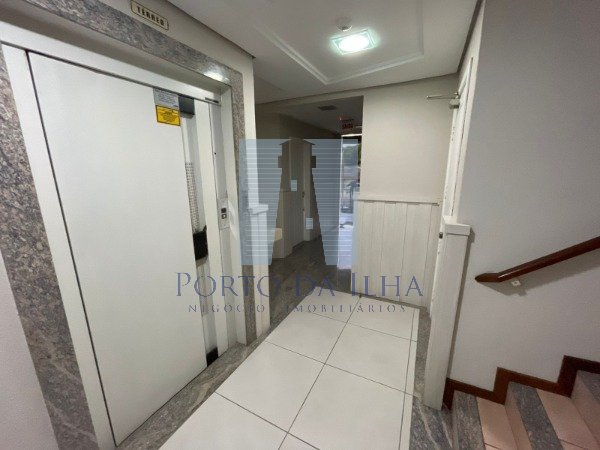 Apartamento à venda com 3 quartos, 138m² - Foto 25