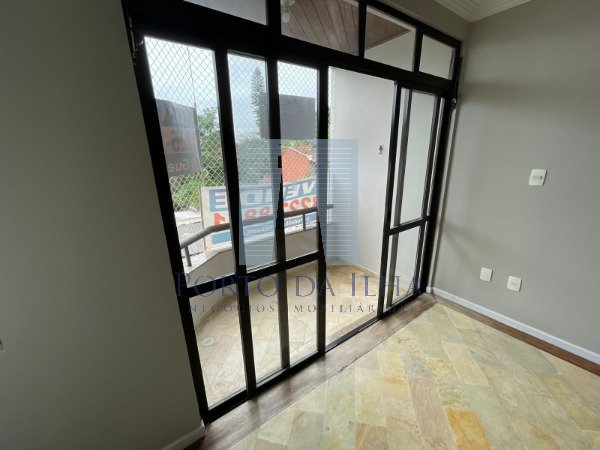 Apartamento à venda com 3 quartos, 138m² - Foto 3