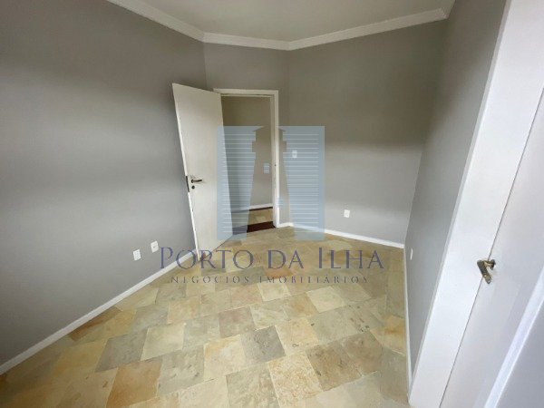 Apartamento à venda com 3 quartos, 138m² - Foto 8