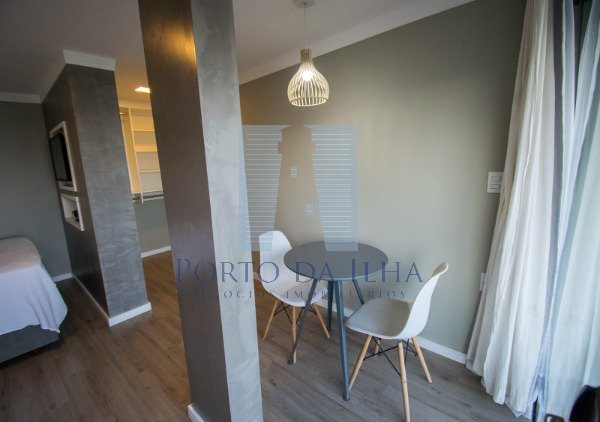 Casa para alugar com 3 quartos, 261m² - Foto 28