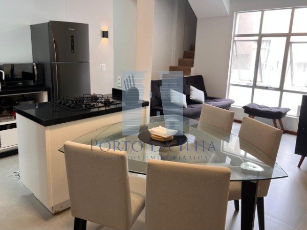 Apartamento à venda com 2 quartos, 64m² - Foto 1