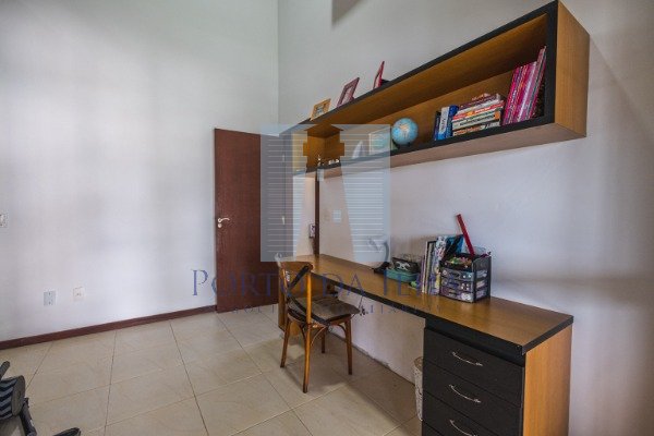 Casa à venda com 6 quartos, 300m² - Foto 20