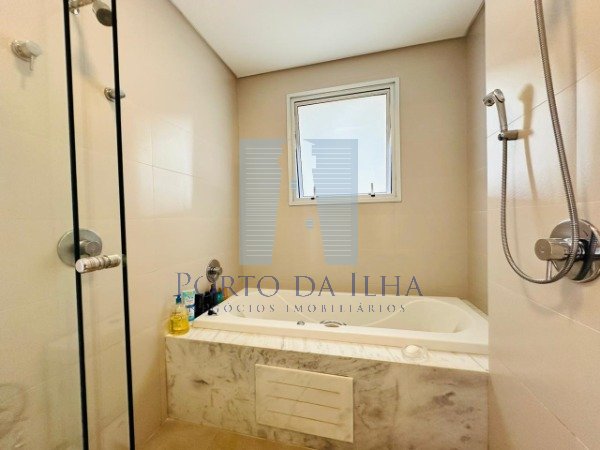 Apartamento à venda com 3 quartos, 146m² - Foto 18