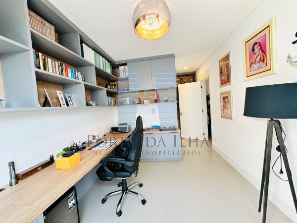 Apartamento à venda com 3 quartos, 146m² - Foto 23