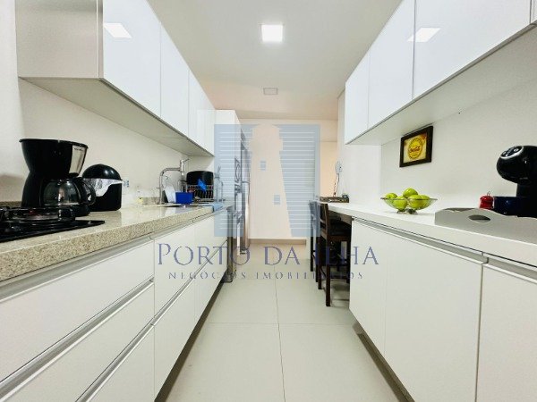 Apartamento à venda com 3 quartos, 146m² - Foto 12