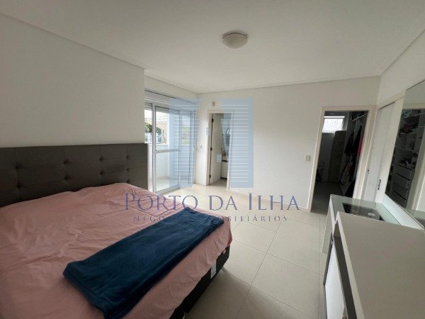 Casa à venda com 3 quartos, 210m² - Foto 15