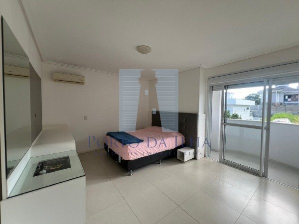 Casa à venda com 3 quartos, 210m² - Foto 16