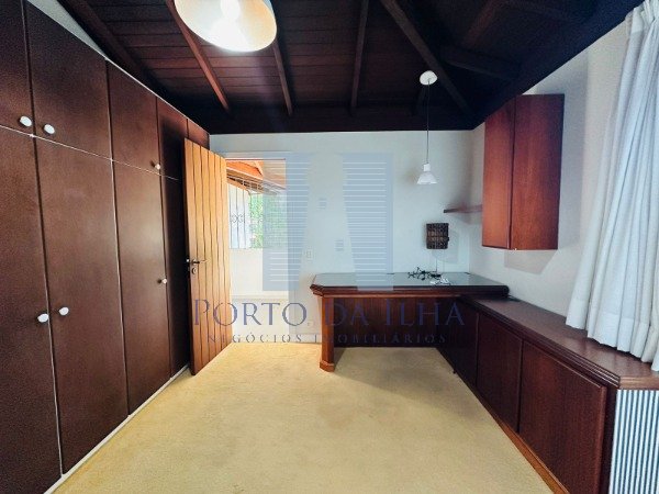 Casa à venda com 4 quartos, 348m² - Foto 18