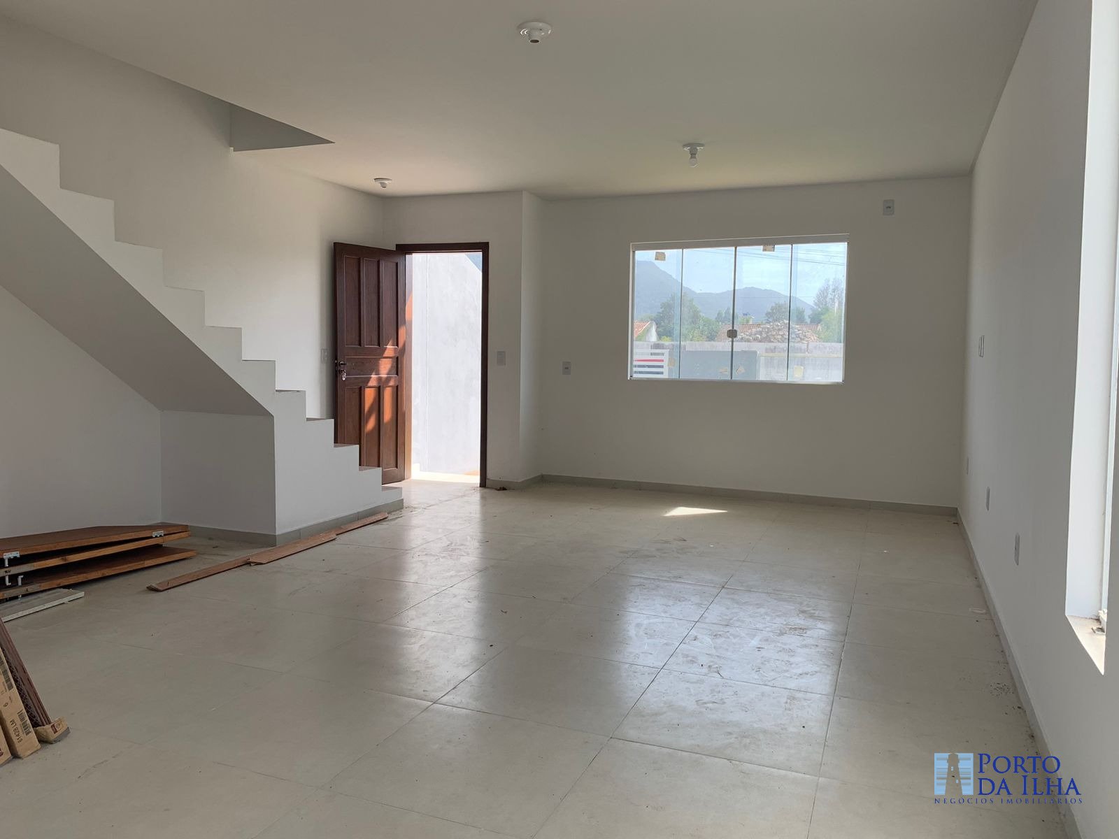 Casa à venda com 2 quartos, 109m² - Foto 4