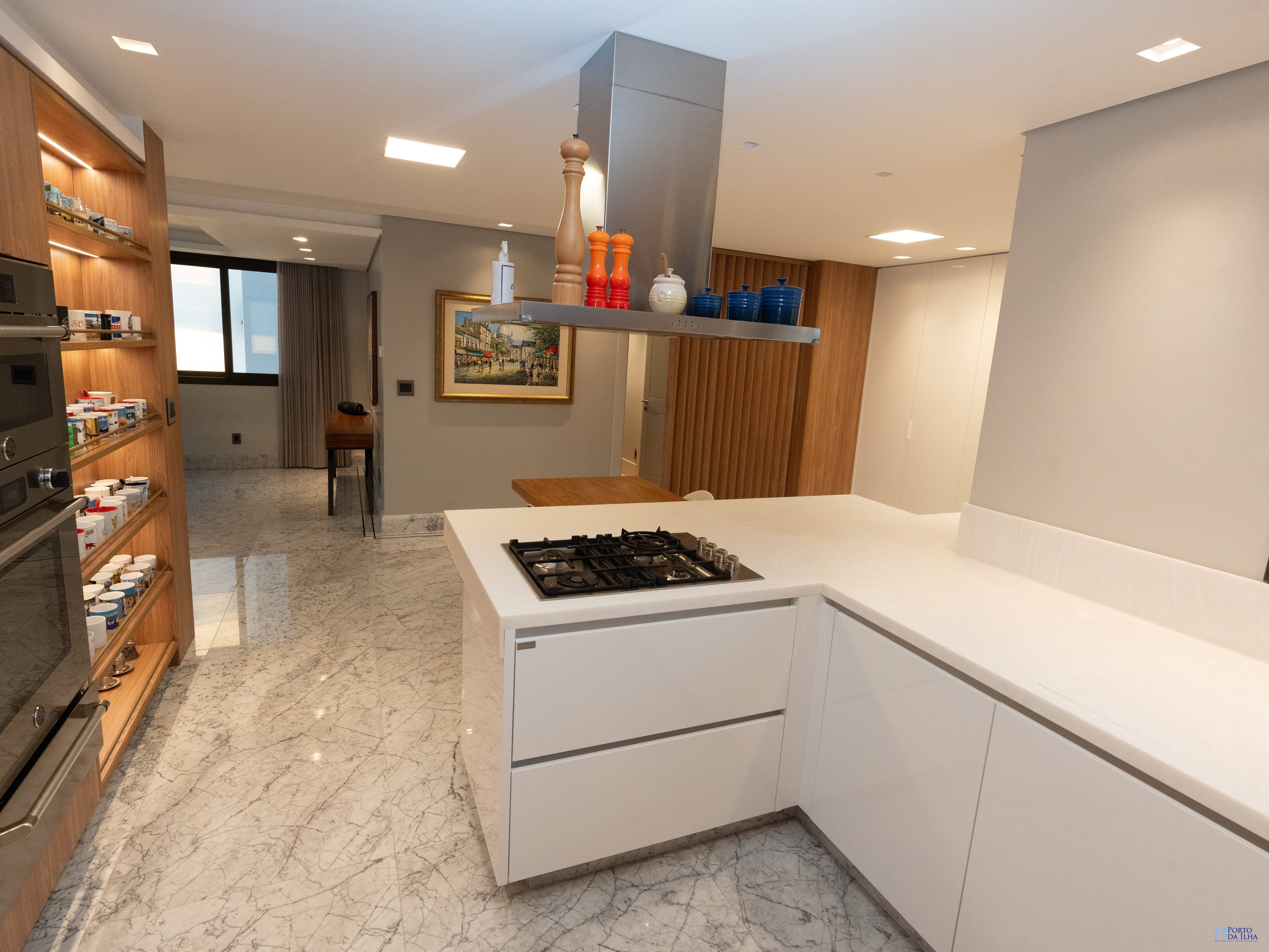 Apartamento à venda com 3 quartos, 301m² - Foto 8