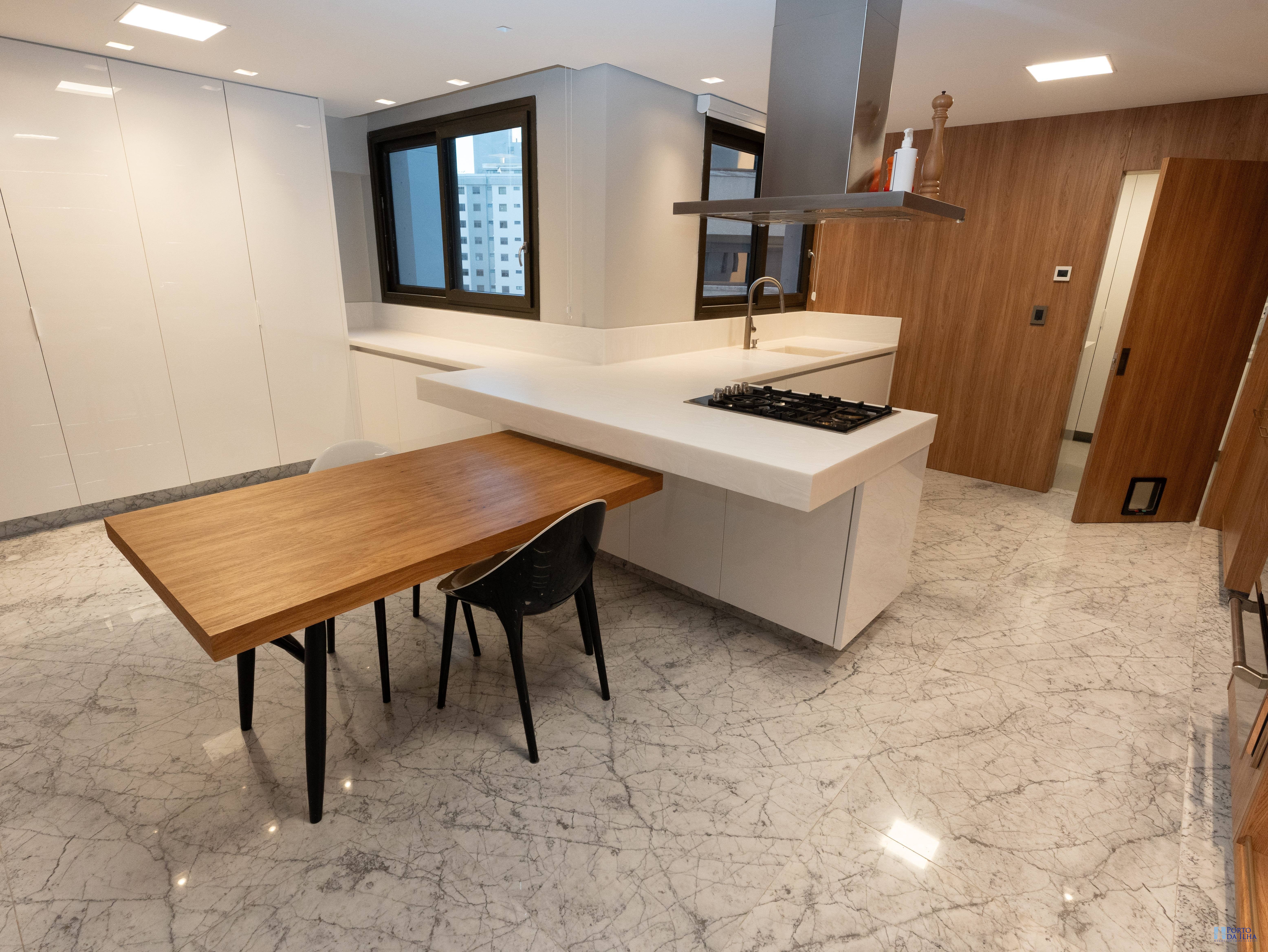 Apartamento à venda com 3 quartos, 301m² - Foto 6