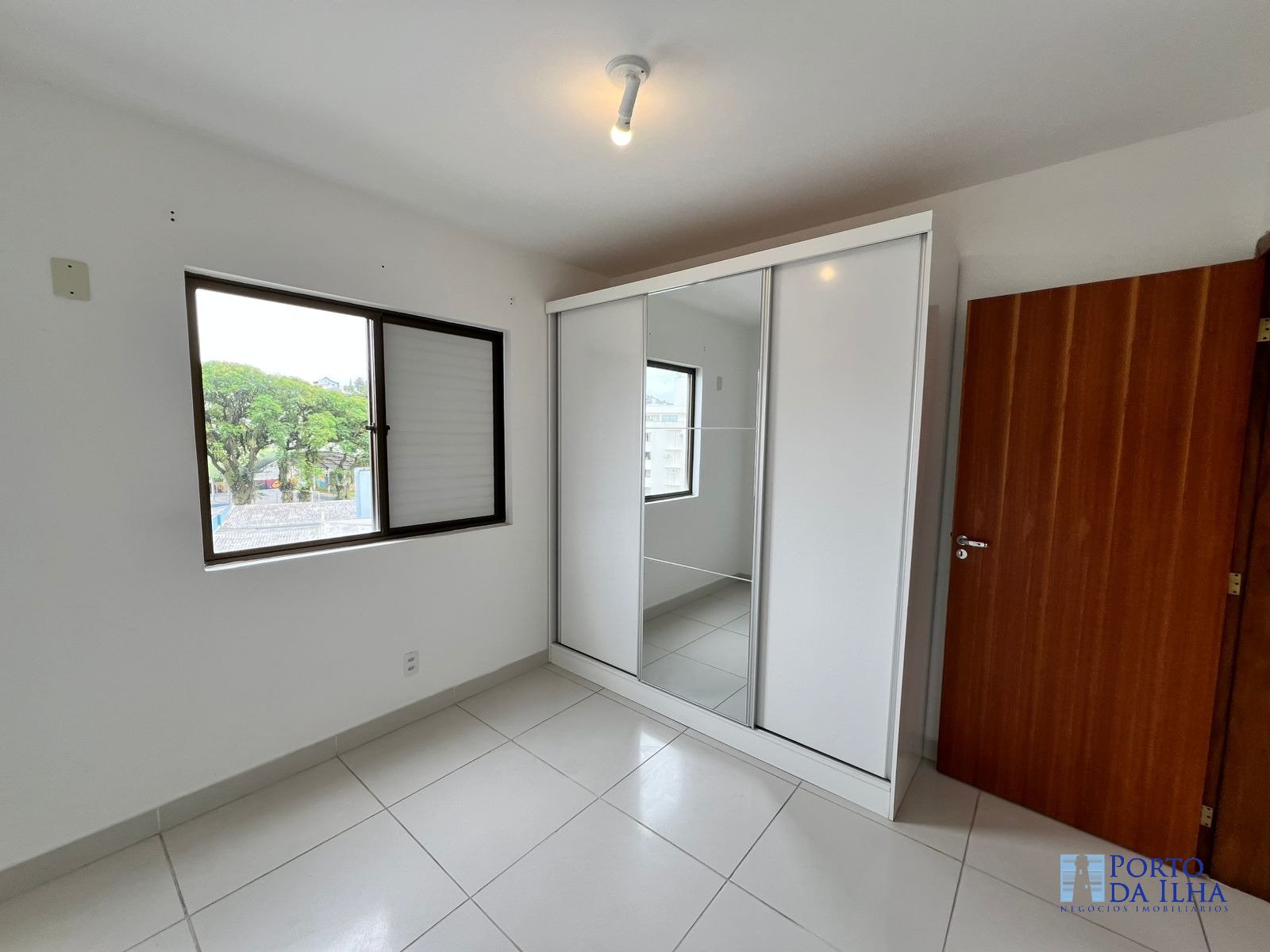 Apartamento à venda com 3 quartos, 183m² - Foto 6