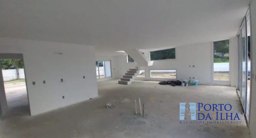 Casa de Condomínio à venda com 5 quartos, 288m² - Foto 3