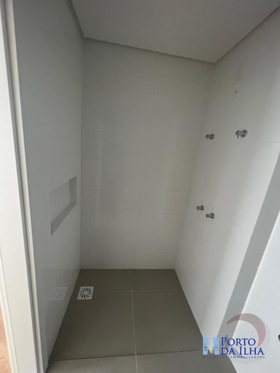 Apartamento à venda com 2 quartos, 100m² - Foto 10