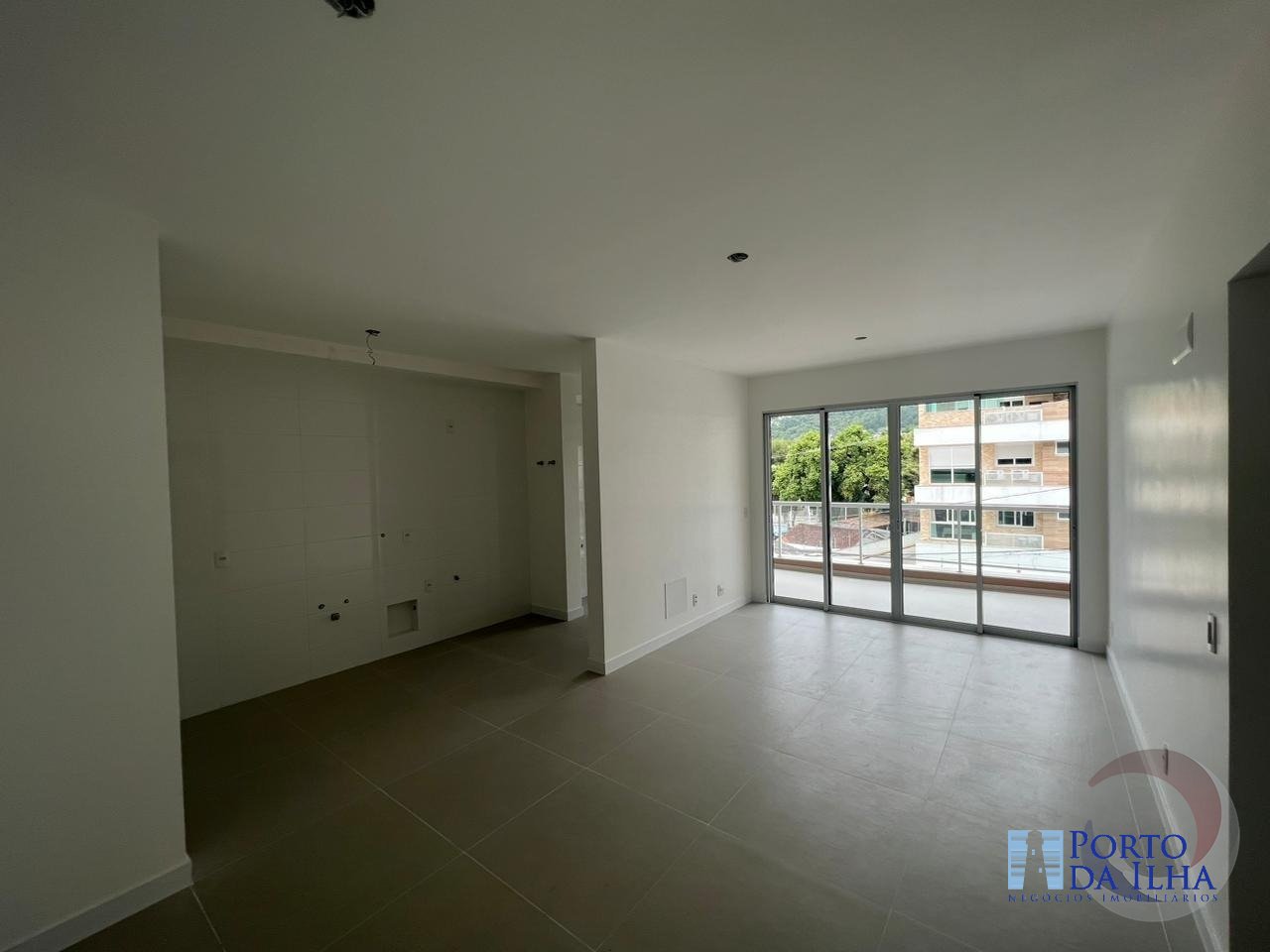 Apartamento à venda com 2 quartos, 100m² - Foto 5