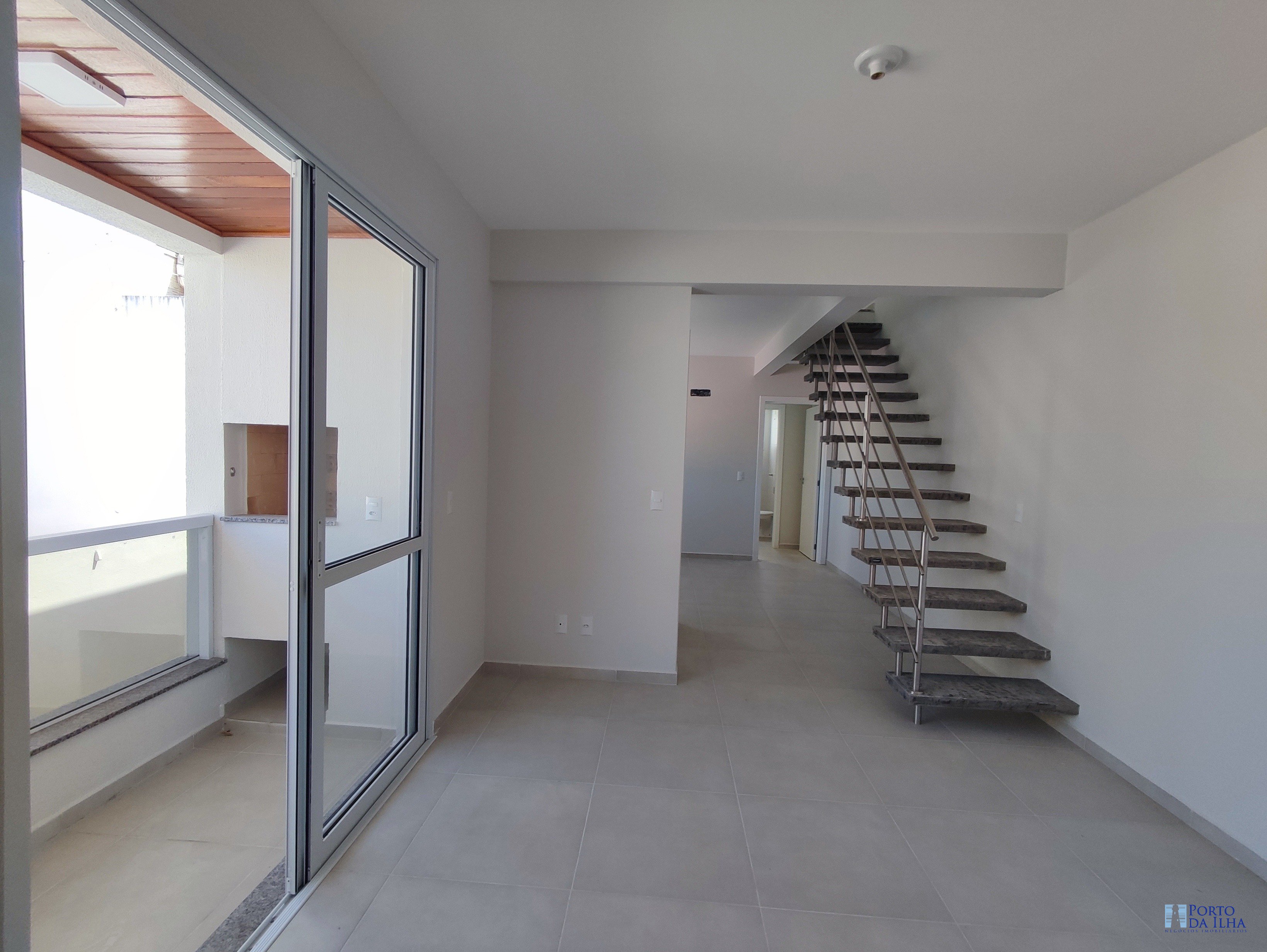 Apartamento à venda com 2 quartos, 114m² - Foto 1