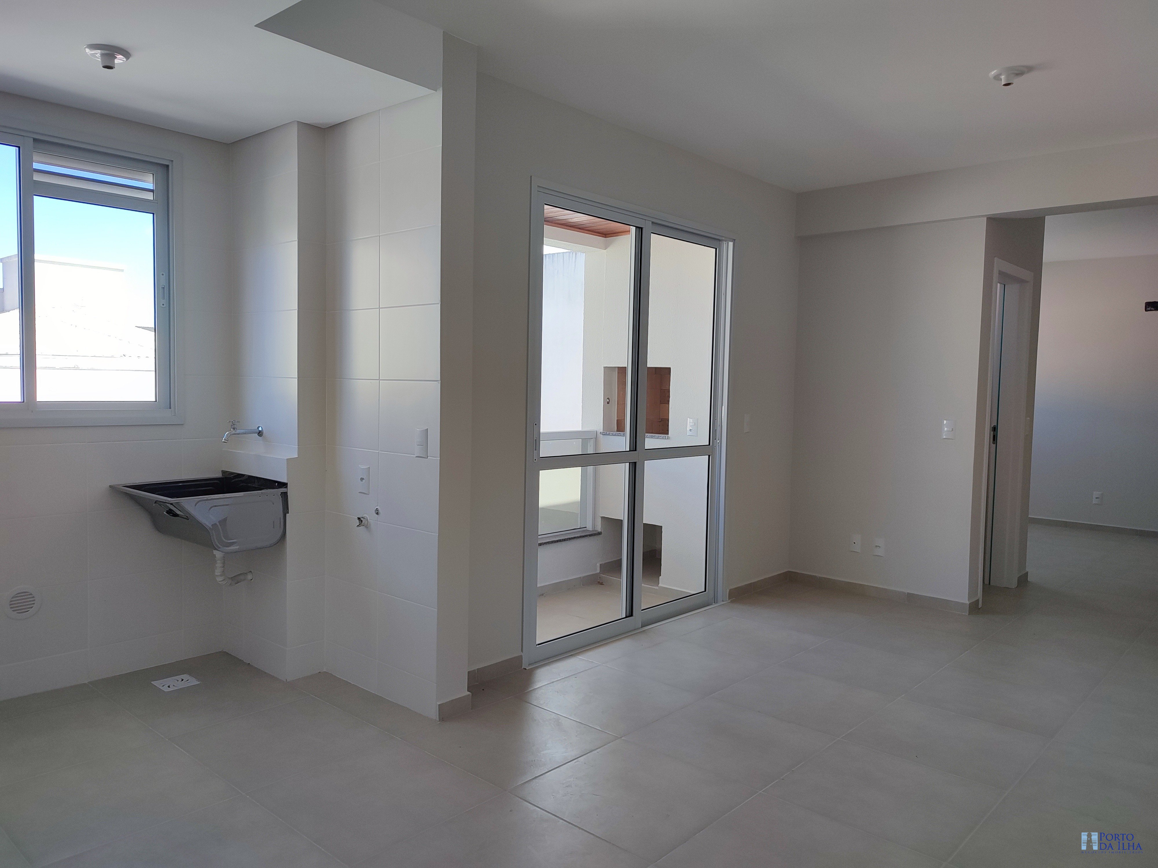 Apartamento à venda com 2 quartos, 114m² - Foto 2