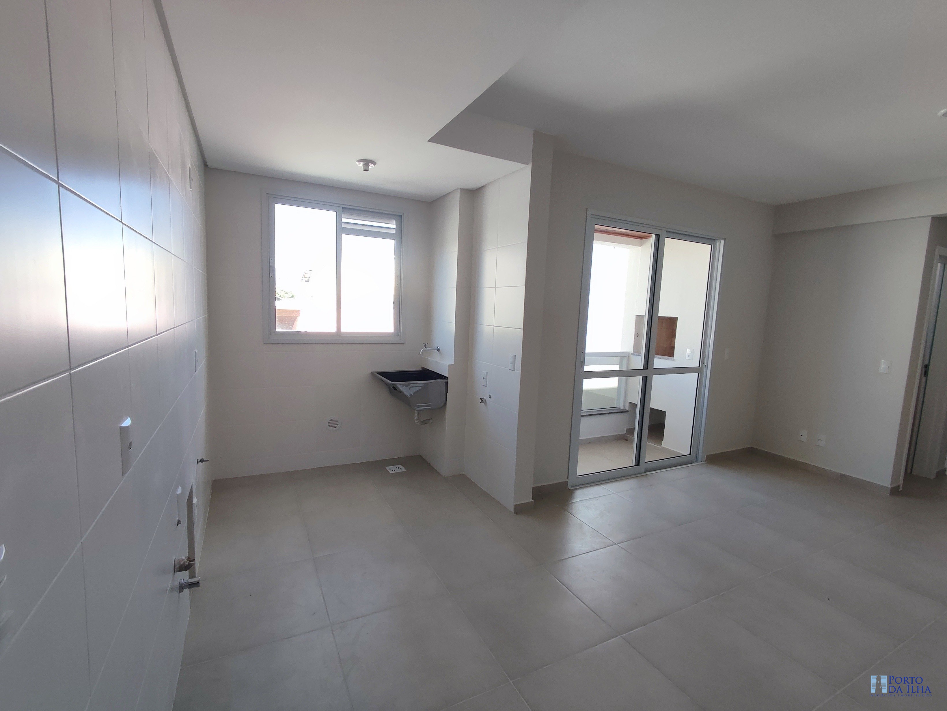 Apartamento à venda com 2 quartos, 114m² - Foto 3